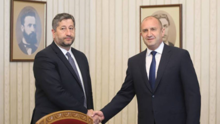 Presidenti Radev (djathtas) dhe Hristo Ivanov