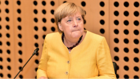 Германският канцлер Ангела Меркел очаква евентуалното ново правителство на страната