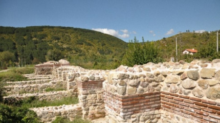 Община Сливен ще подаде заявление крепостта Туида да бъде включена