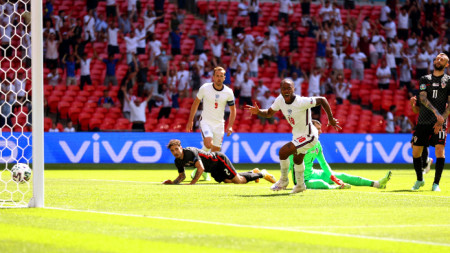 Тимът на Англия записа минимална но изключително ценна победа над