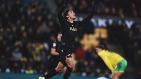 Филип Кръстев ликува след изравнителния си гол срещу Норич.