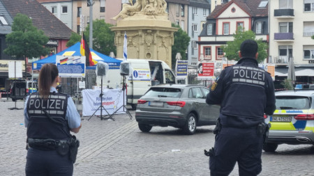 Нападение с нож на площад в Манхайм, Германия