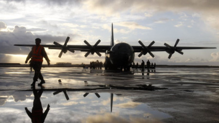 Военен самолет в който по данни на армията е имало