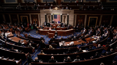 С 68 на 32 гласа американският Сенат одобри законопроект насочен