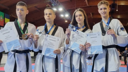 Българските състезатели спечелиха четири медала на Европейското първенство по таекуондо за юноши и девойки в Рига