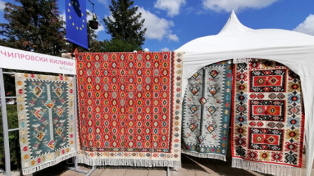 Фестивалът на Чипровския килим се завърна след две годишна пауза заради