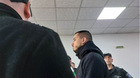 Задържаният за трафик на мигранти полицай Данислав Борисов пред съда в Пловдив
