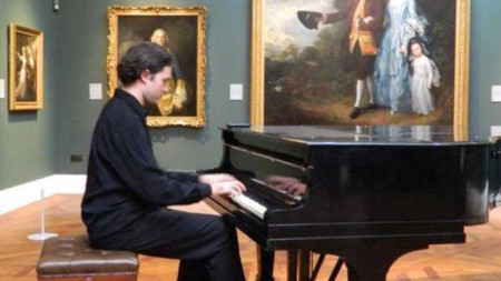 Композиторът и пианист Пламен Цветанов подготвя солов концерт за пиано