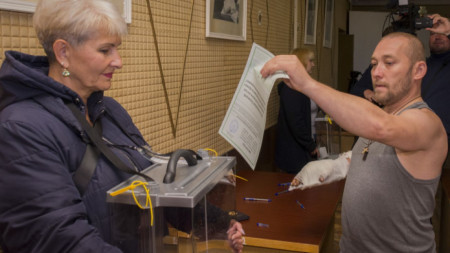 Гласуване в Луганск на референдума за присъединяване към Руската федерация, 23 септември 2022 г.