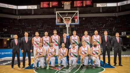 Националният отбор на България по баскетбол излиза за първа победа в квалификациите.
