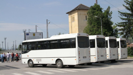 Четирите автобуса ще се движат всеки ден през 30 минути.
