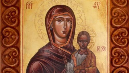 Един варненски художник посветен на каноничната традиция на българската икона