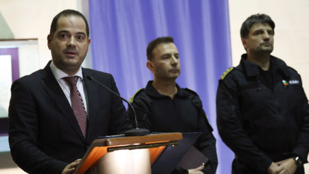 Брифинг на вътрешния министър Калин Стоянов, главния секретар на МВР Живко Коцев и директора на СДВР Любомир Николов (отляво надясно)  -  21 ноември 2023 г.