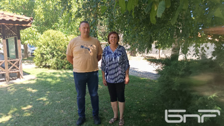 Георги Василев-организатор на Фестивала на ореха и Мариана Георгиева-кмет на селото  