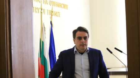 Финансовият министър Асен Василев отново заяви че прокуратурата трябва да