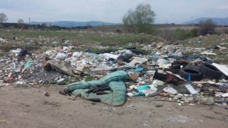 Нерегламентирано сметище в община Кюстендил.