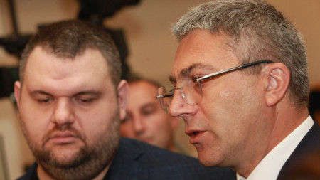ЦИК заличи от списъка на избраните за евродепутати Делян Пеевски и Мустафа Карадайъ. 