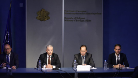 Брифинг на висши представители на Министерството на външните работи в София, 25 август 2022 г.