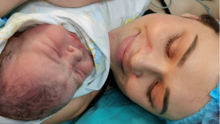 Днес в 14 10 часа се роди първото украинско момченце в