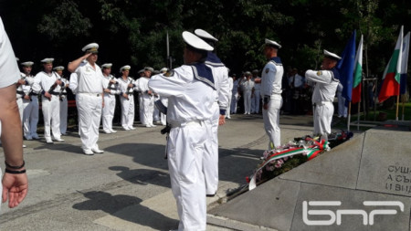 Военноморските сили честват 142 години от своето създаване Програмата започна