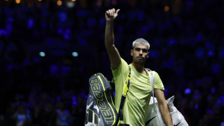 Карлос Алкарас си тръгна рано от Париж.