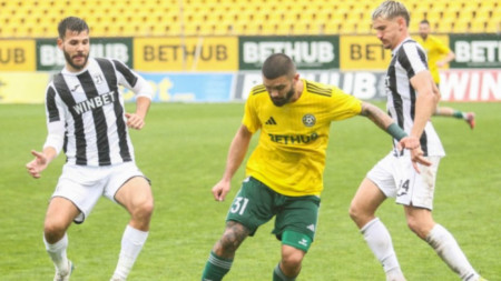 Отборите на Добруджа и Локомотив (Пд) завършиха 1:1 в Добрич