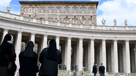 Папа Франциск обяви нови правила за борба с корупцията съобщава