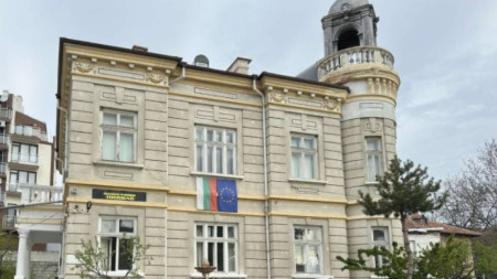 Medresetü'n- Nüvvab 