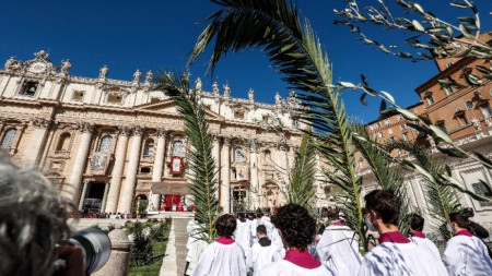 Папа Франциск изнесе на площад „Свети Петър” в Рим Светата меса за Палмова неделя, 10 април 2022 г.