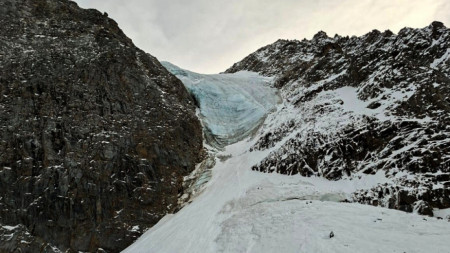 Мястото, където петимата алпинисти са били затрупани от лавина, докато са се изкачвали на Чима Вертана, в Солда, Италия.