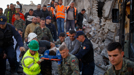 При земетресението на 26 ноември загинаха 51 души