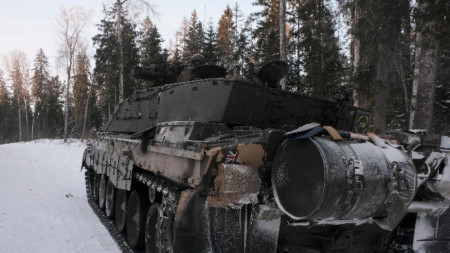 Танк Challenger 2 на учението Winter Camp в Естония, 10 февруари 2024 г.