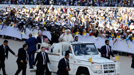 Папа Франциск пристига за месата в Абу Даби