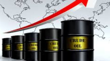 Европейският съюз трябва да наложи санкции и върху петролния сектор