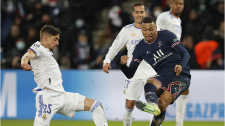 Килиан Мбапе вкарва победния гол срещу Реал в Париж.