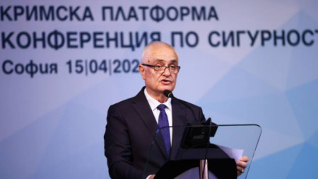 Caretaker Defence Minister Atanas Zapryanov
