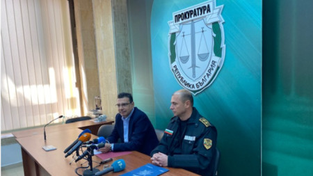 Двама молдовски граждани са задържани за 72 часа за въоръжен