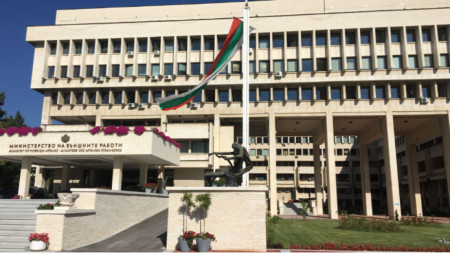 Българското генерално консулство в Одеса се евакуира Служителите са вече