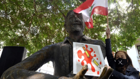 Протестът в центъра на ливанската столица събра стотина активиста.