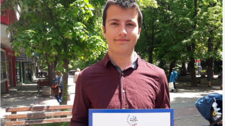 Ученици от Шуменската езикова гимназия Никола Вапцаров бяха оценени достойно