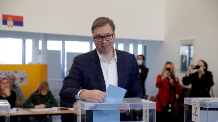 Досегашният сръбски президент Александър Вучич печели първия тур на президентските
