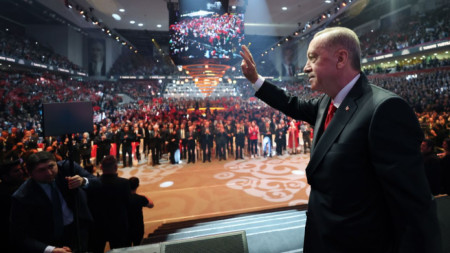 Турският президент Реджеп Ердоган представи визията си в спортна зала в Анкара пред 30 000 души