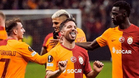 Футболистите на Галатасарай спечелиха драматично срещата си със Спарта в Лига Европа