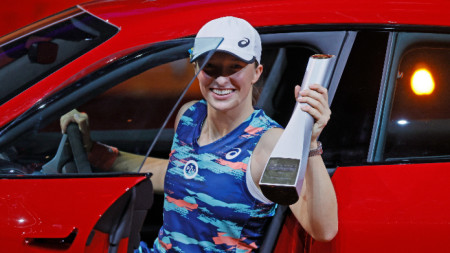 Водачката в световната ранглиста Ига Швьонтек Полша спечели титлата на