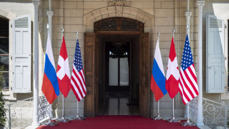 Властите в Женева трябваше спешно да закупят руски и американски