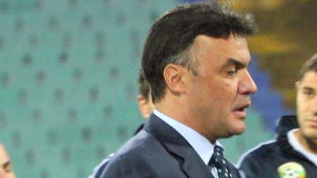 Борислав Михайлов обяви, че няма да подава оставка след загубата от Англия