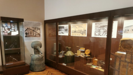 Изложбата Пловдив по пътя на модерния свят в Историческия музей