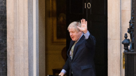 Борис Джонсън на влизане в резиденцията на британския премиер на 