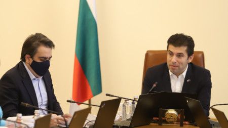 Министърът на финансите Асен Василев и премиерът Кирил Петков