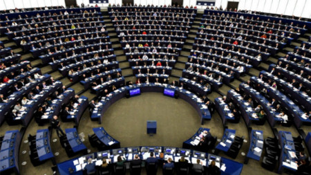 В Европейския парламент малко по късно ще започнат дебати за ситуацията